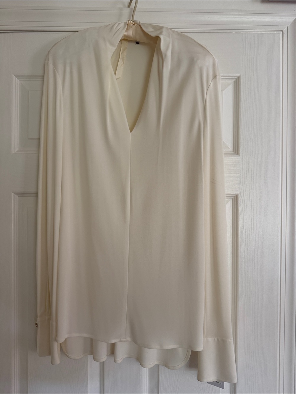 NWT
Equipment Cream V-Neck Long Sleeve Blouse